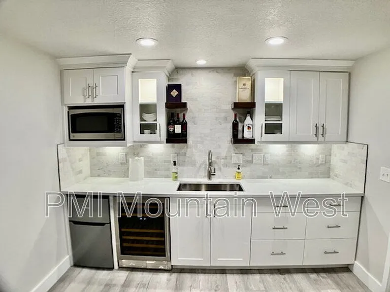 707 S Miller Ave — Photo 17