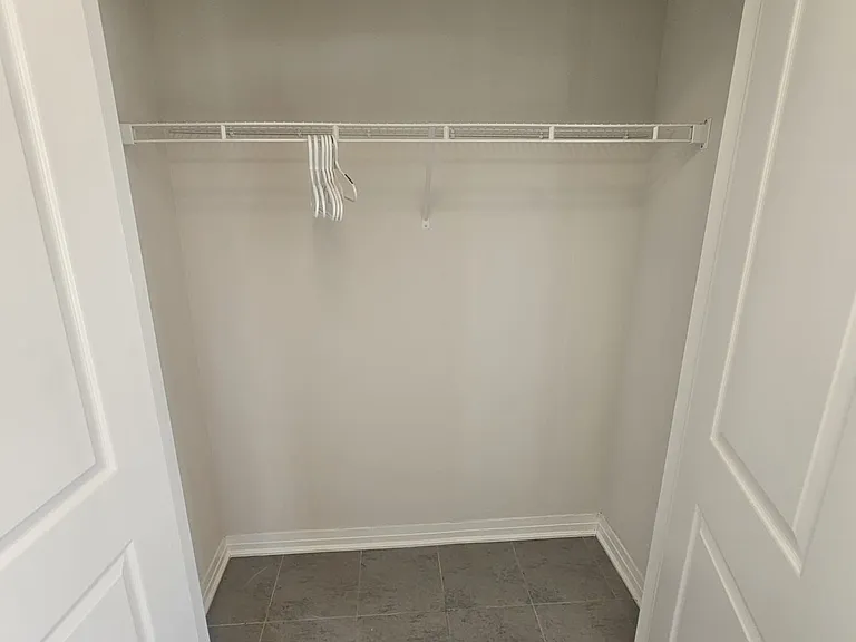233 Leslie Davis St — Photo 6
