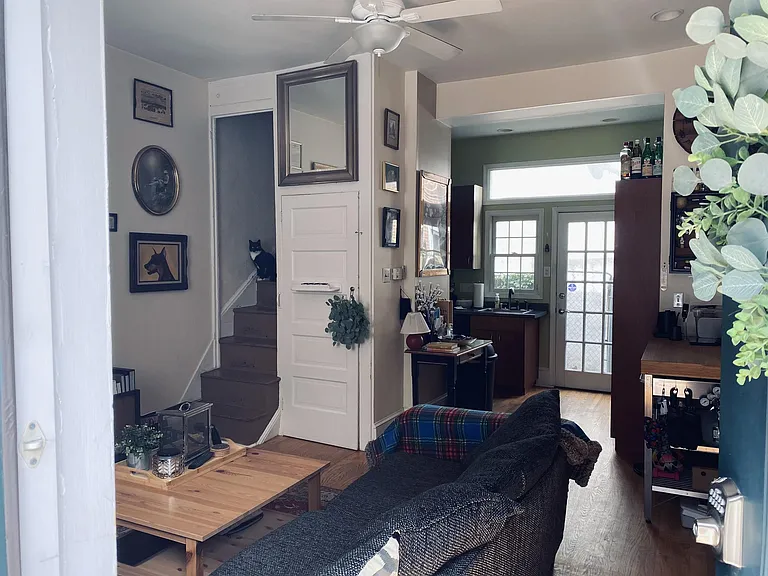 734 N Taylor St — Photo 13