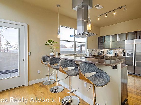 2nd image of 1015 21st St #101