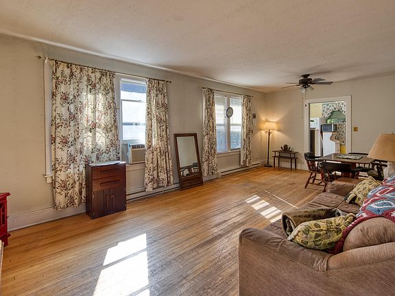 3rd image of 172 McKinley St