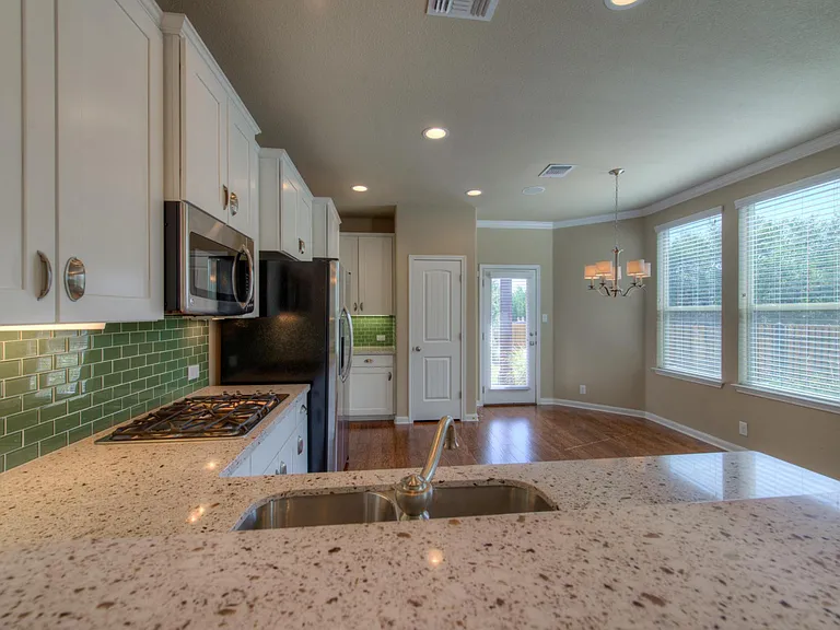 405 S Meadowlark St #B — Photo 9