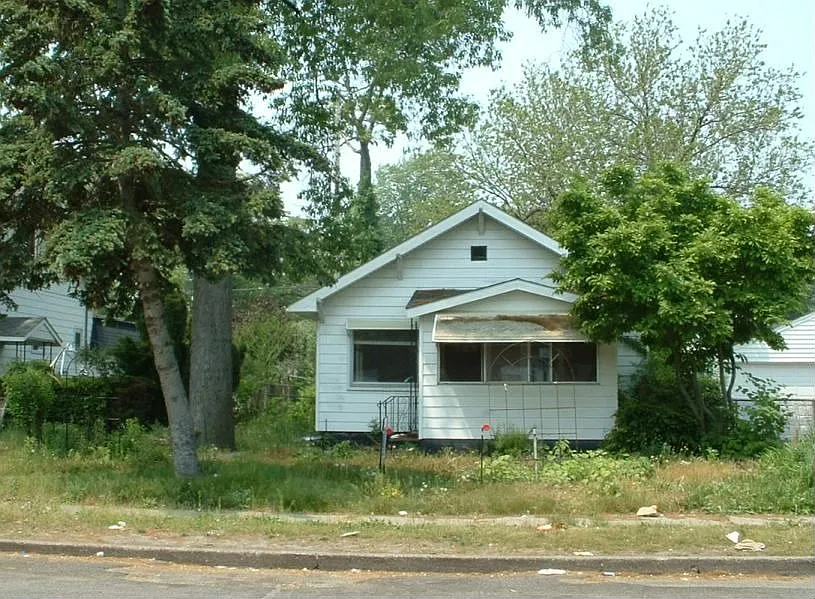 2141 Hoyt St photo 1