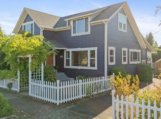 349 S 6th St, Cottage Grove, OR 97424