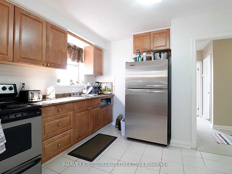 88 Trethewey Dr #4 — Photo 8
