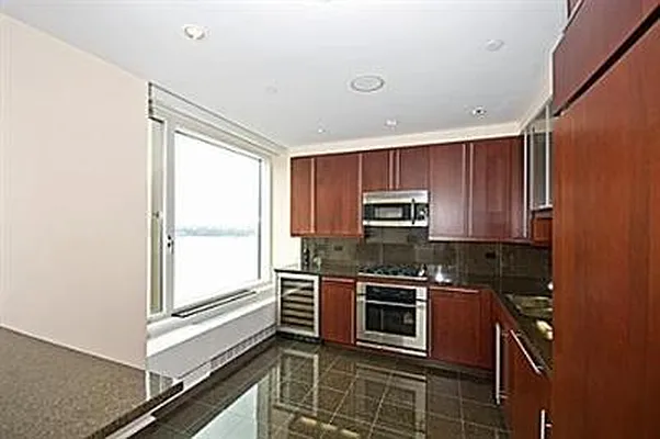 Sold by Corcoran | media 8
