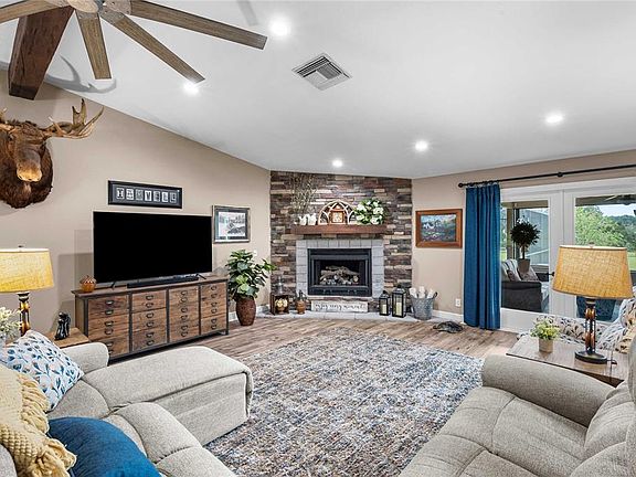 5th image of 16450 SPRING VALLEY ROAD