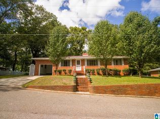 200 Fairview Ln, Oxford, AL 36203