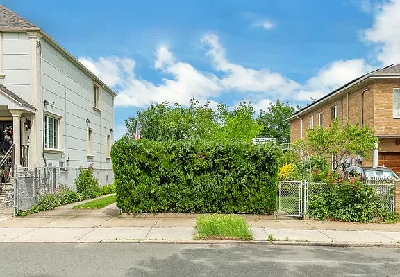 2nd image of 21-24 49th St #2124