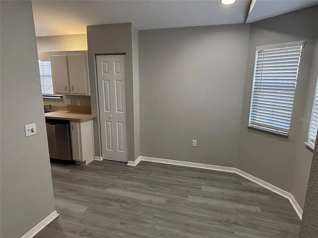 2 bed, 2.0 bath, 1296 sqft, $1,599 — Photo 4