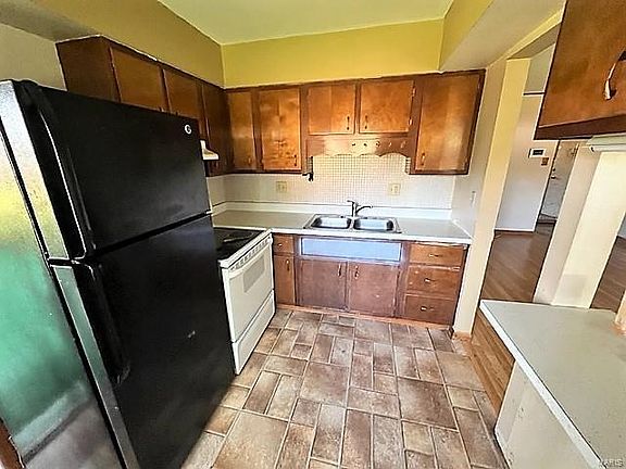 4th image of 8727 Sieloff Dr APT C