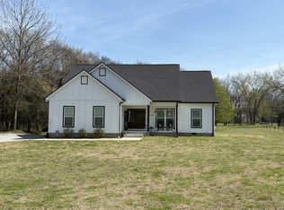 1917 Frank Moore Rd, Culleoka, TN 38451