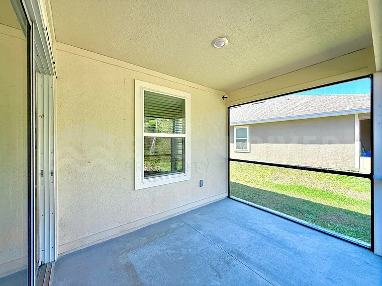 8704 Lake George Cir W — Photo 39