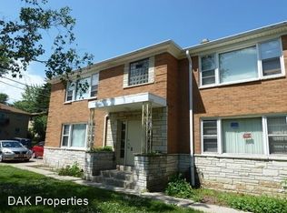 1227 E Singer Cir APT 6, Milwaukee, WI 53212
