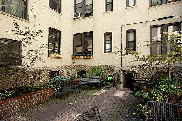 Sold by Brooklyn Real Inc | media 14