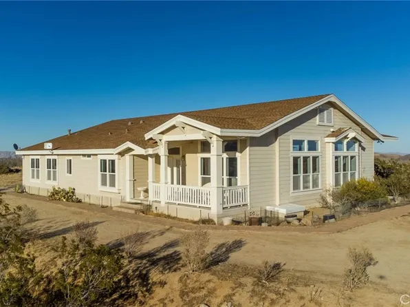 57120 Luna Vista Ln, Landers, CA 92285