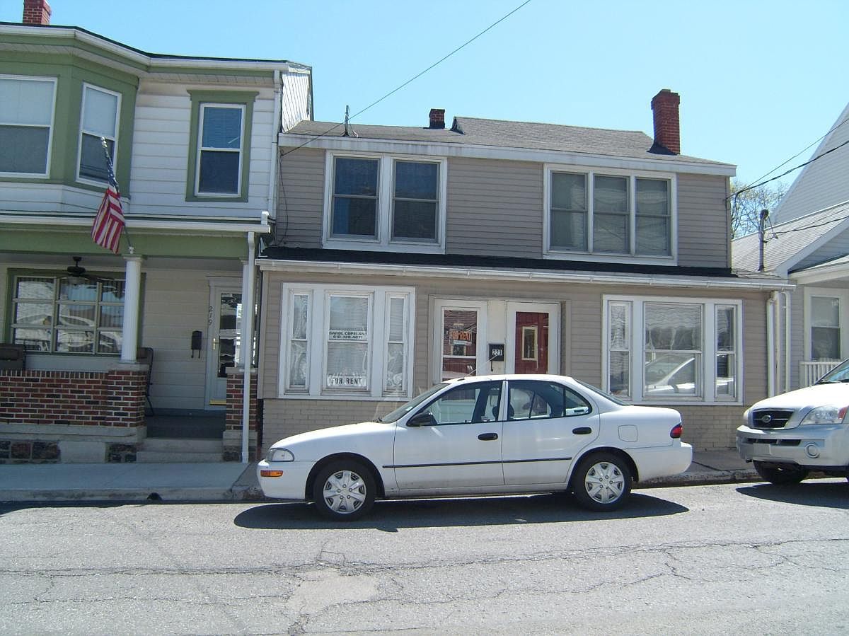 221 Center Ave, Jim Thorpe, PA 18229 Zillow