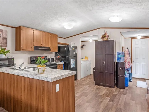 68 Old Hickory Dr, Beechgrove, TN 37018