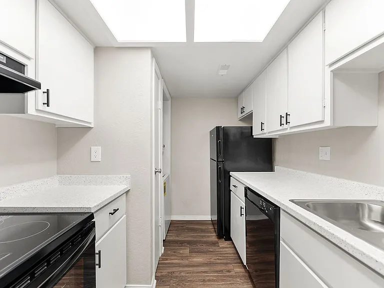 Fountainhead Apartments — Photo 6