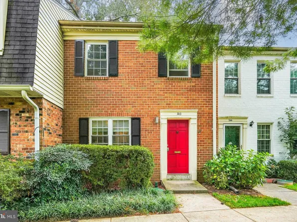 742 College Pkwy #7, Rockville, MD 20850