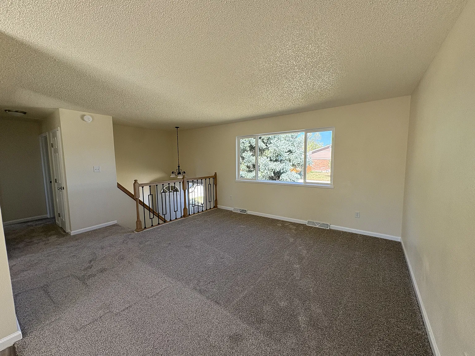 817 New Bedford Dr - 1 — Photo 4