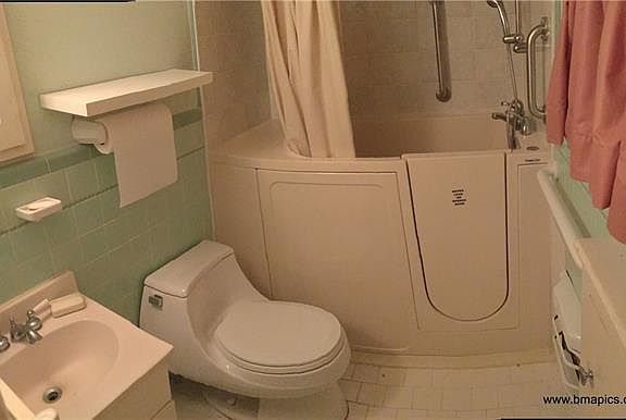 5th image of 3704 Labadie Dr