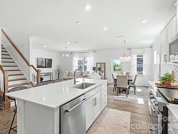 2nd image of 13105 Sudwick Ln