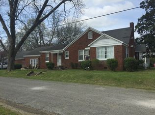 555 N Jackson St, Houston, MS 38851