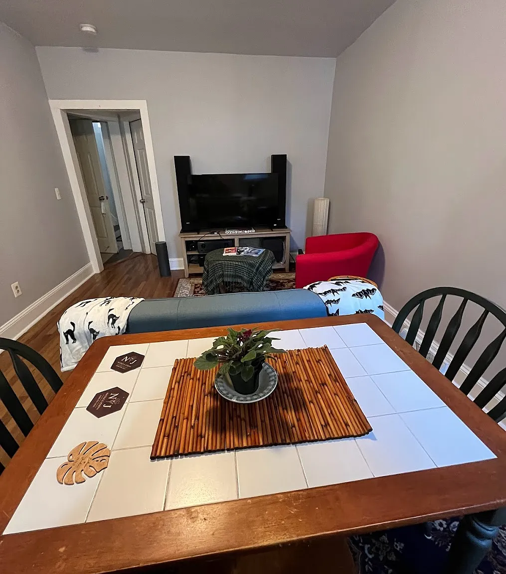 4 bed, 1098 sqft, $3,000 — Photo 3