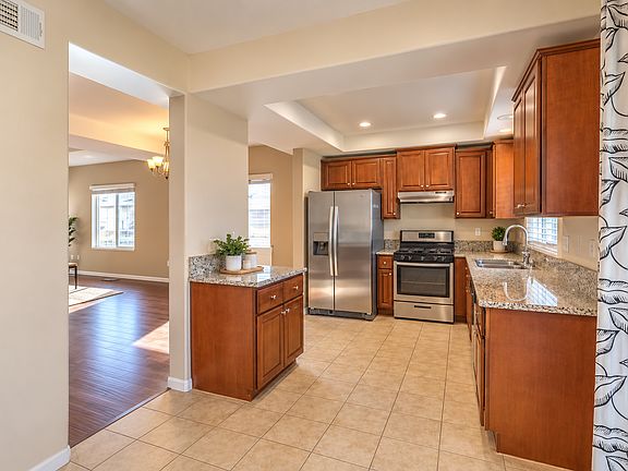 5th image of 4612 N Peck Rd #F