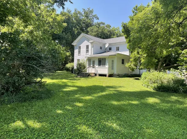 79 N 200 E, La Place, IL 61936