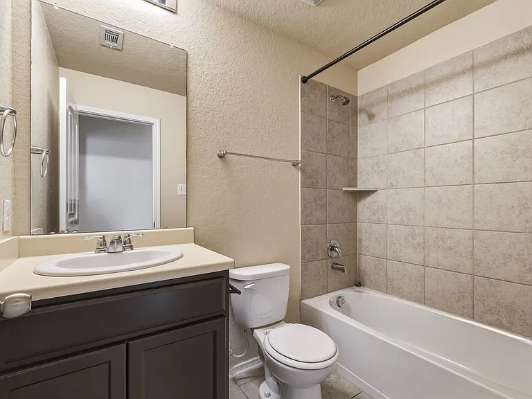 8810 Double Oak — Photo 24