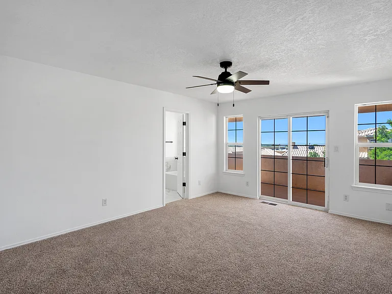 4916 Sereno Dr NE — Photo 22