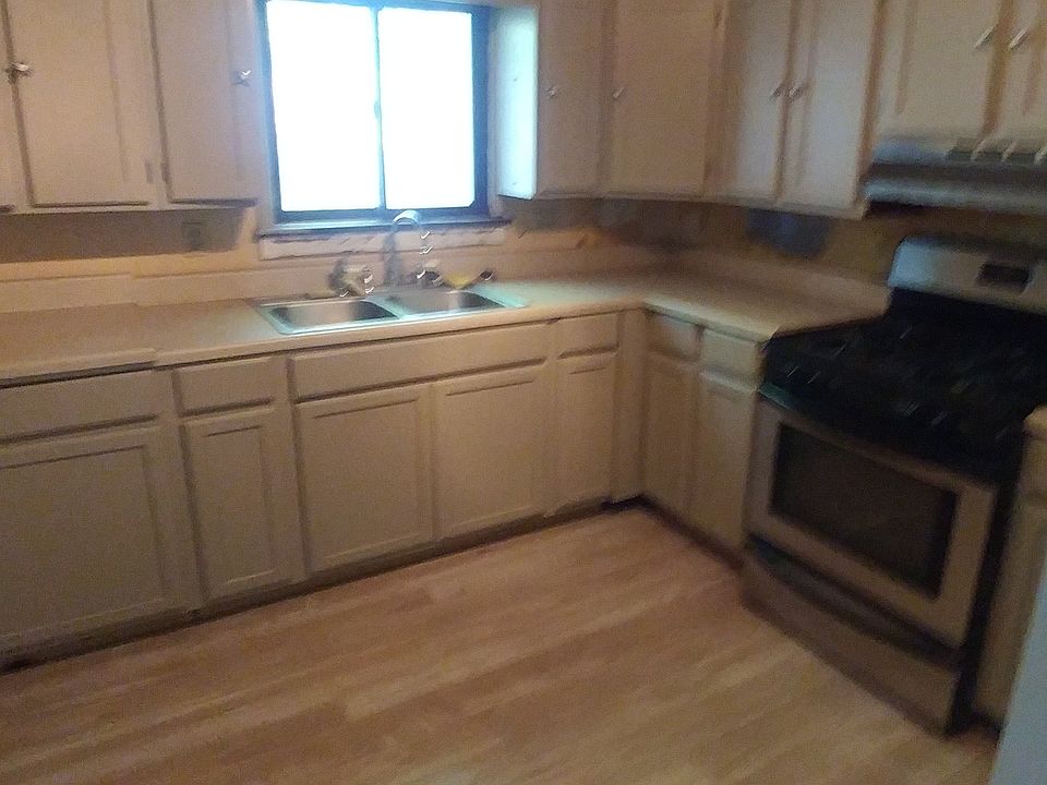 2nd image of 75 Miles St