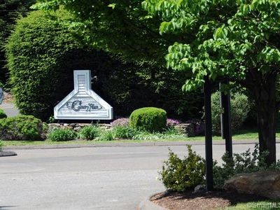 36 Country Pl, Shelton, CT, 06484
