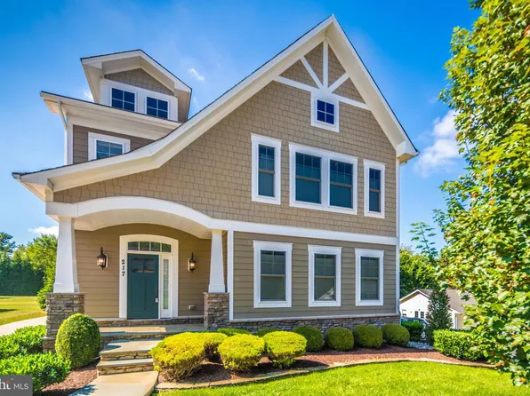 217 Pleasant St SW, Vienna, VA 22180