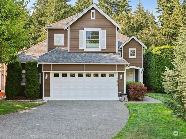 3432 Laurelwood Circle NE, Tacoma, WA 98422