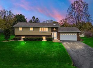 334 Mount Jackson Ave, Chesterton, IN 46304