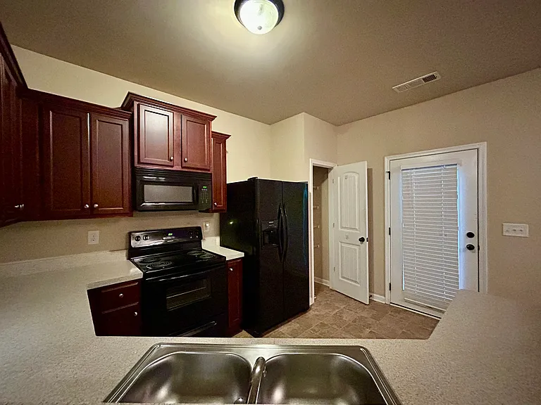 690 Oakside Pl — Photo 13