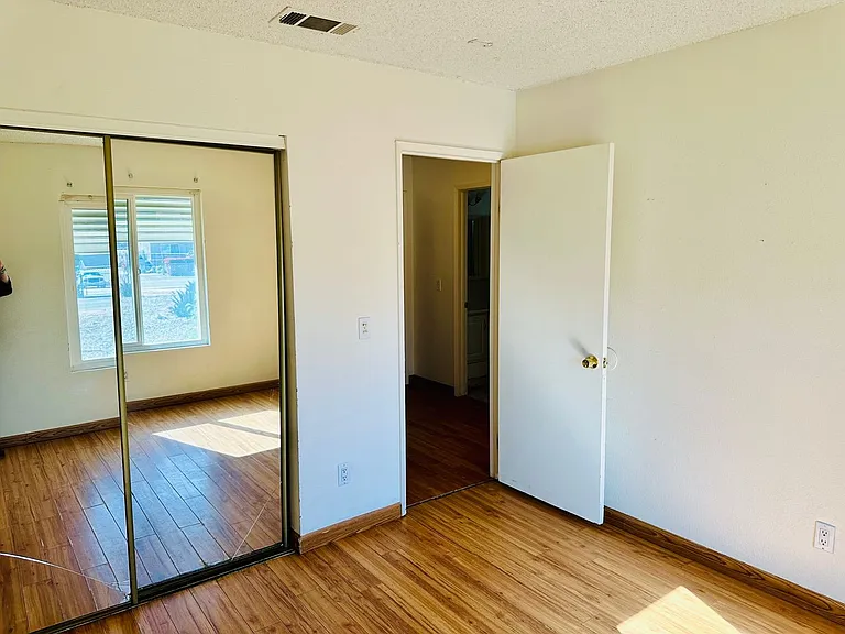 7578 Paisley Ave — Photo 9