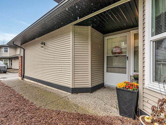 4th image of 36060 Old Yale Rd #69