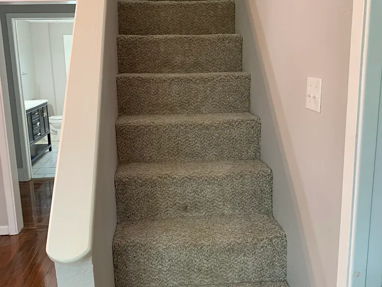 718 Peach St — Photo 9