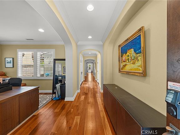 2nd image of 52 Winding Way