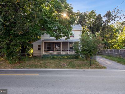 907 Rollins Ave, Capitol Heights, MD, 20743