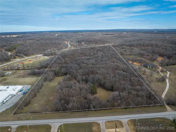 82 Highway S, Locust Grove, OK 74352