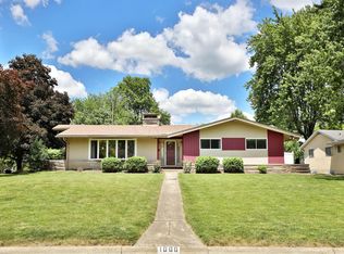 1000 Meadowview Dr, Columbus, OH 43224