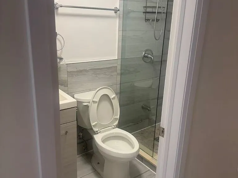 410 Spadina Ave #201 — Photo 6