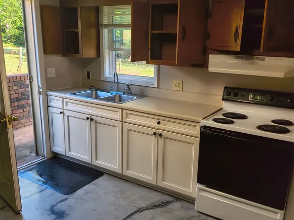 1534 Catawba Ter #8, Lenoir, NC 28645