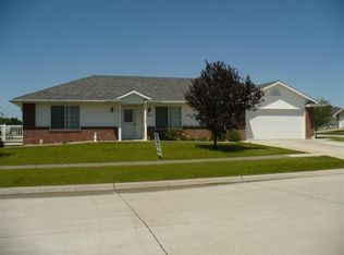 1007 Jonathan Cir, Norfolk, NE 68701