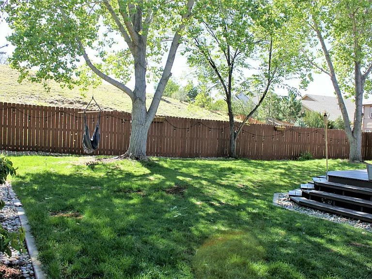 7665 Chancellor Dr — Photo 40